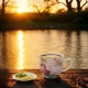 PORCELANOWY Kubek 460ml w koszyczku do KAWY HERBATY Flower Classic MAGNOLIE
