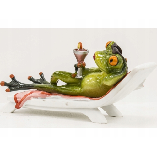 Figurka 19x10x7,5 cm - Żaba na leżaku Z drinkiem