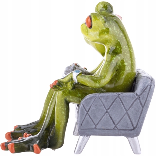 Ozdobna Figurka Żaba 12 x 10,5 x 12 cm - Dwie Żaby z KOTEM Na kanapie